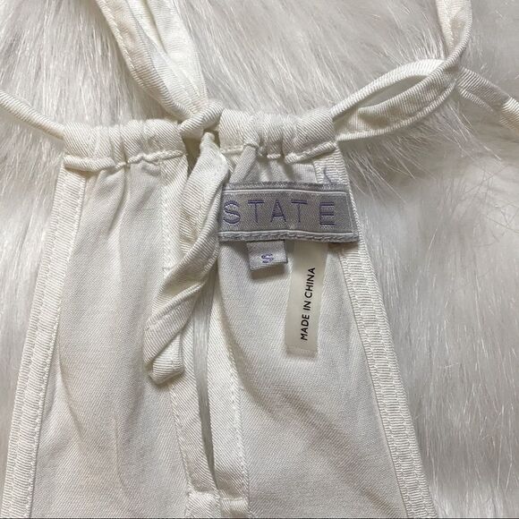 Lace Overlay Halter Tank (S) - Picture 7 of 9